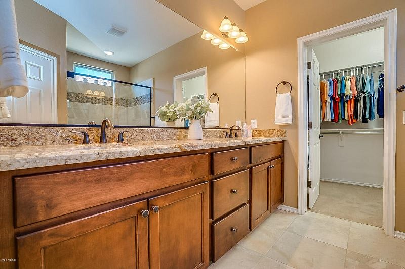 Furnished Finder property 380792_1 photo 14