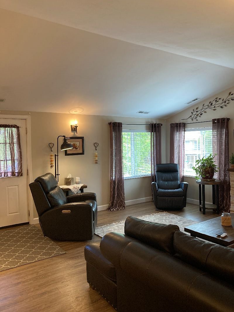 Furnished Finder property 380823_1 photo 8