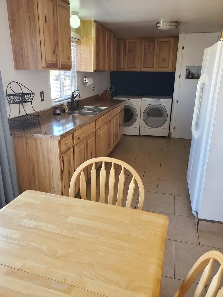 Furnished Finder property 380871_1 photo 6