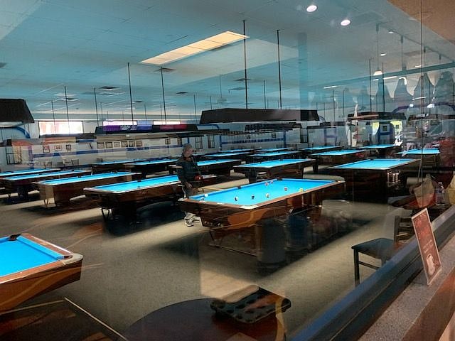 Billards room.
Numerous amnetites are available at SCW. including: 7 golf courses, numerous indoor and outdoor swimming pools and jacuzzi's, tennis, pickleball, numerous clubs and club rooms, minature golf, bocci ball, billiards, outdoor and indoor walking tracks, ping pong, and racquet ball.