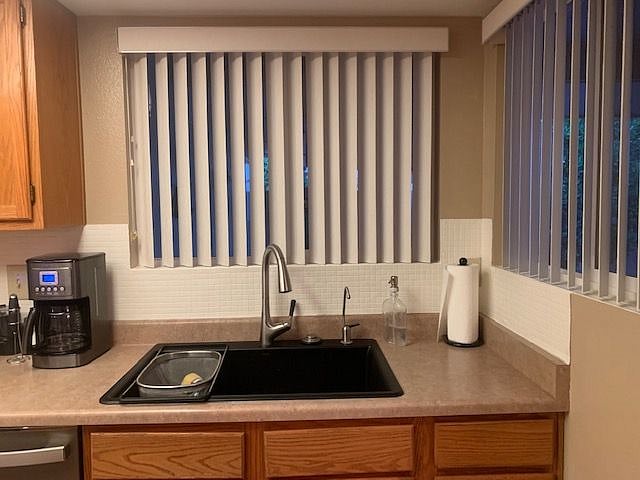 Furnished Finder property 380900_1 photo 9