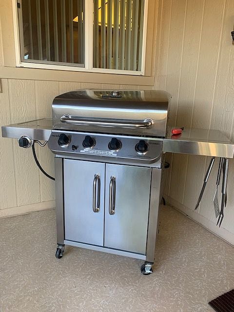 Charbroil grill