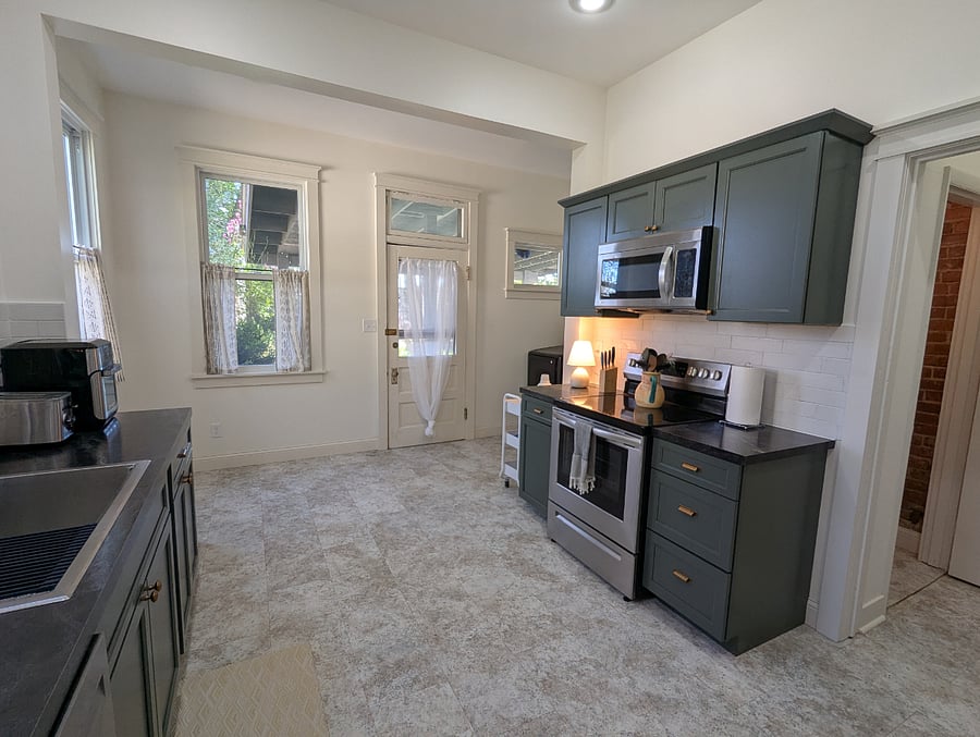 Furnished Finder property 380925_1 photo 23