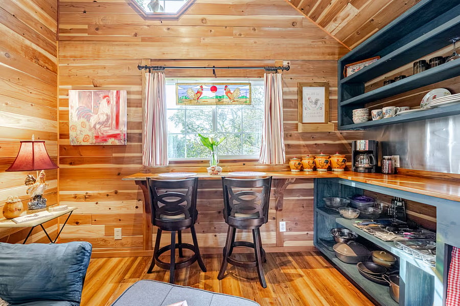 Enjoy the sunshine as you sip your morning coffee at the breakfast bar.