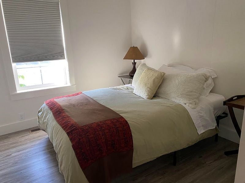 2nd bedroom.