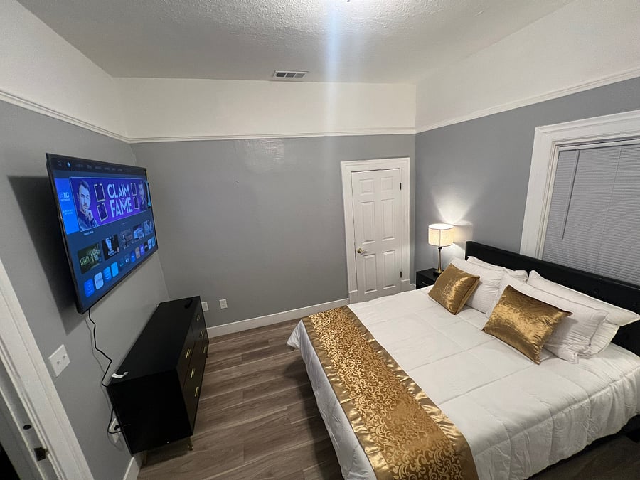Furnished Finder property 381022_3 photo 7