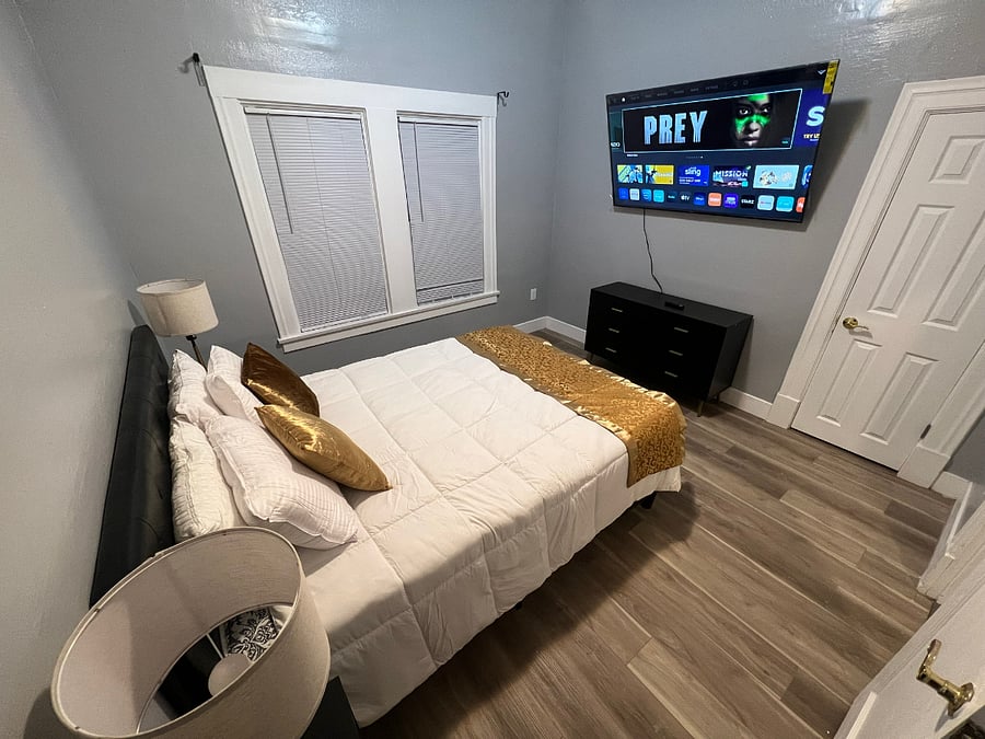 Furnished Finder property 381022_3 photo 8