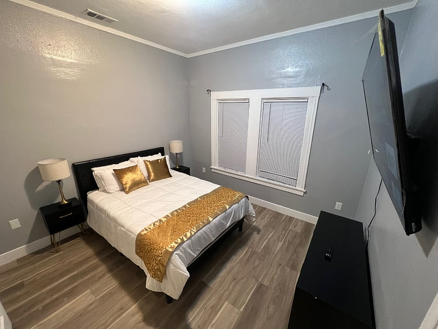 Furnished Finder property 381022_3 photo 10