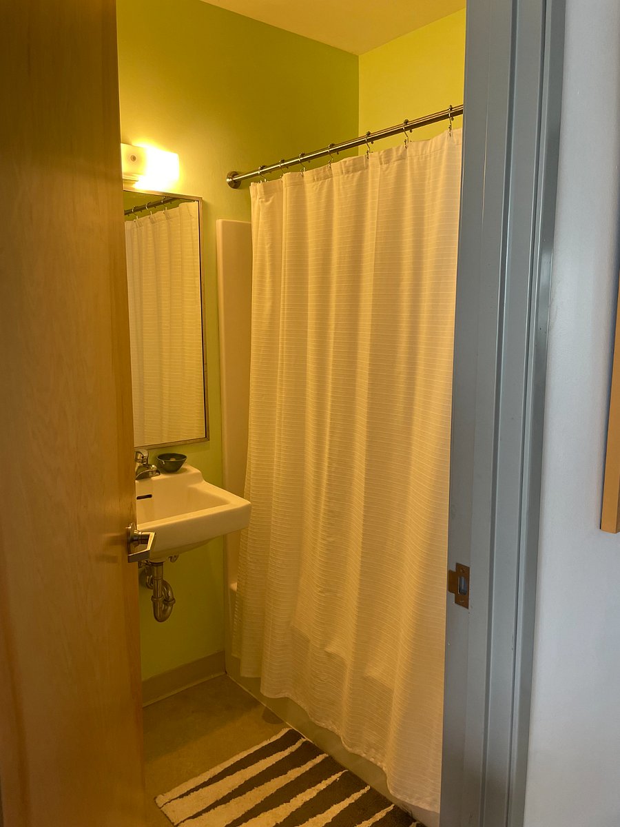 Furnished Finder property 381036_1 photo 5