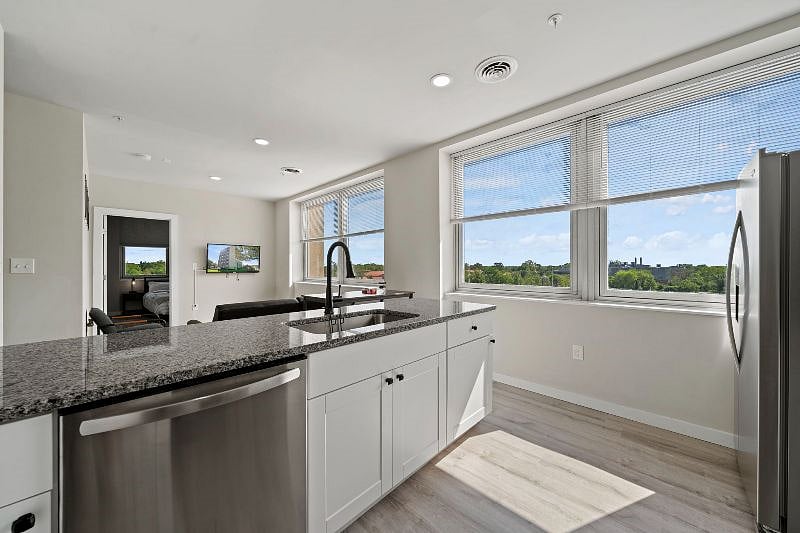 Furnished Finder property 381062_1 photo 7