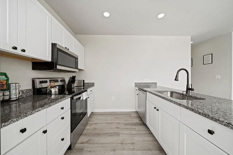 Furnished Finder property 381062_1 photo 8