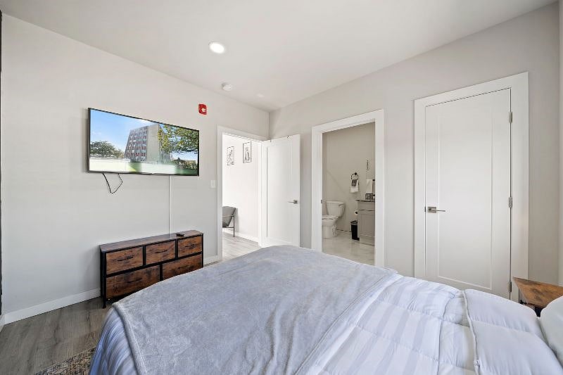 Furnished Finder property 381062_1 photo 12