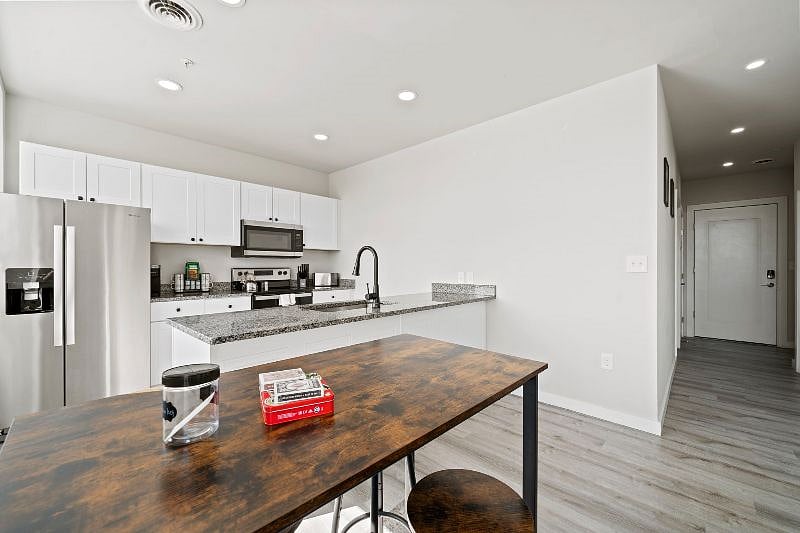 Furnished Finder property 381062_1 photo 16