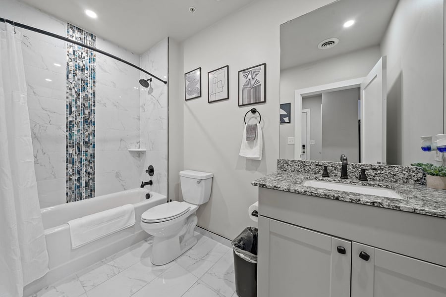 Furnished Finder property 381062_3 photo 15