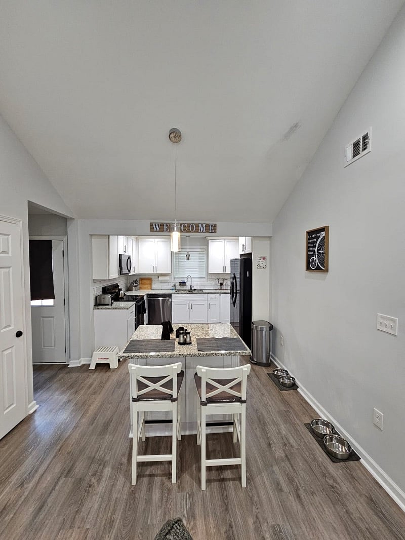 Furnished Finder property 381066_1 photo 18