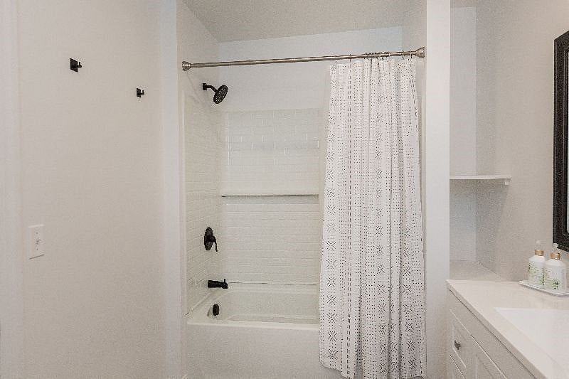 Furnished Finder property 381075_2 photo 15