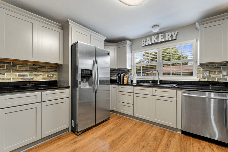 Furnished Finder property 381078_1 photo 11