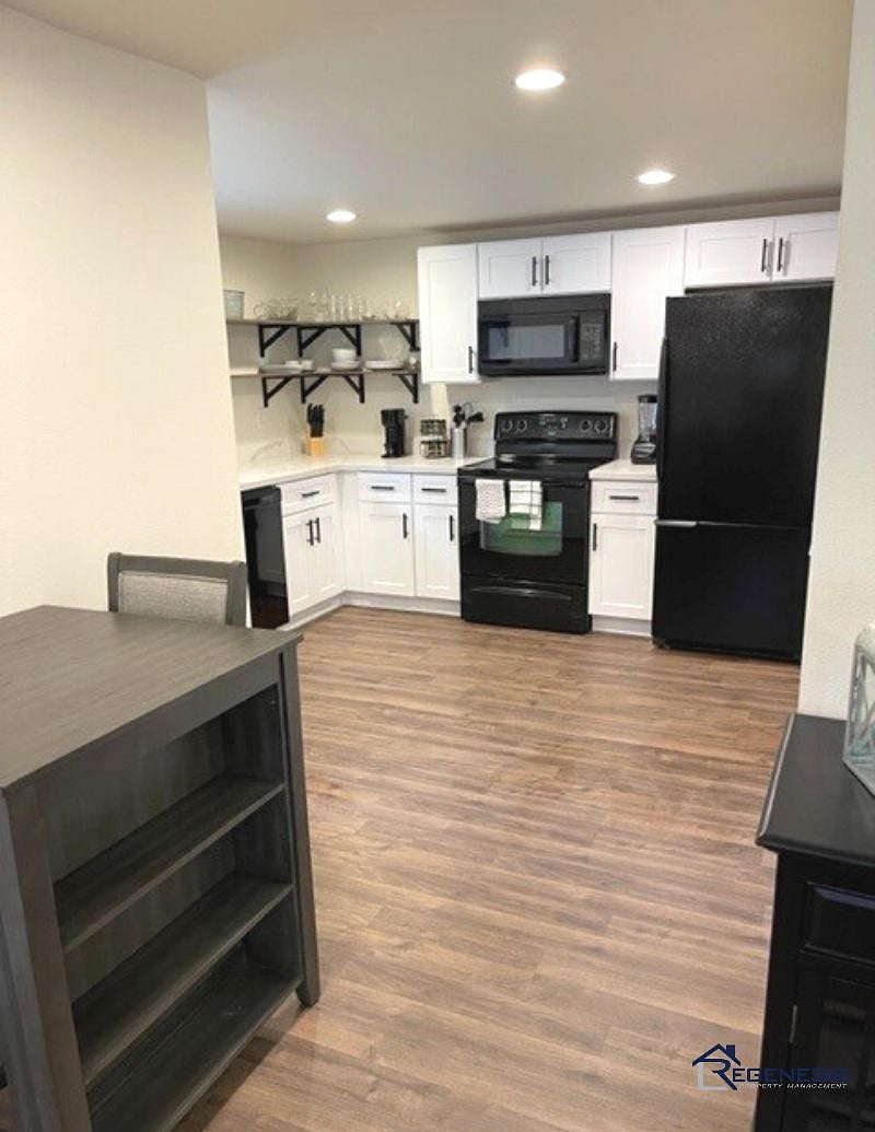 Furnished Finder property 381101_1 photo 8