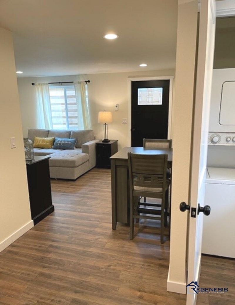 Furnished Finder property 381101_1 photo 10