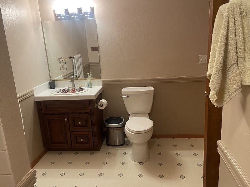 Furnished Finder property 381103_1 photo 8