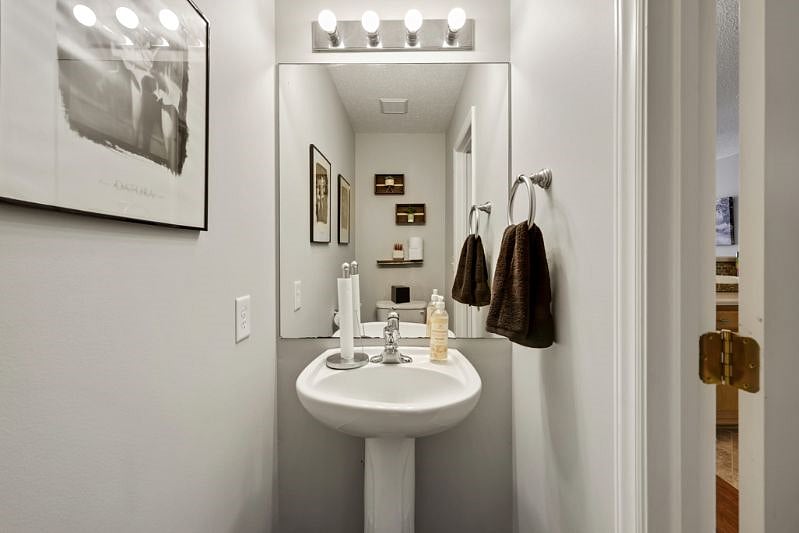 Furnished Finder property 381109_1 photo 6