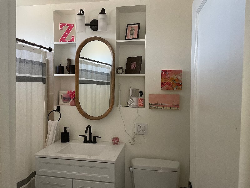 bathroom with tub and shower combo