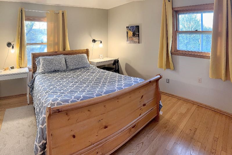 Queen bedroom with generous closet space