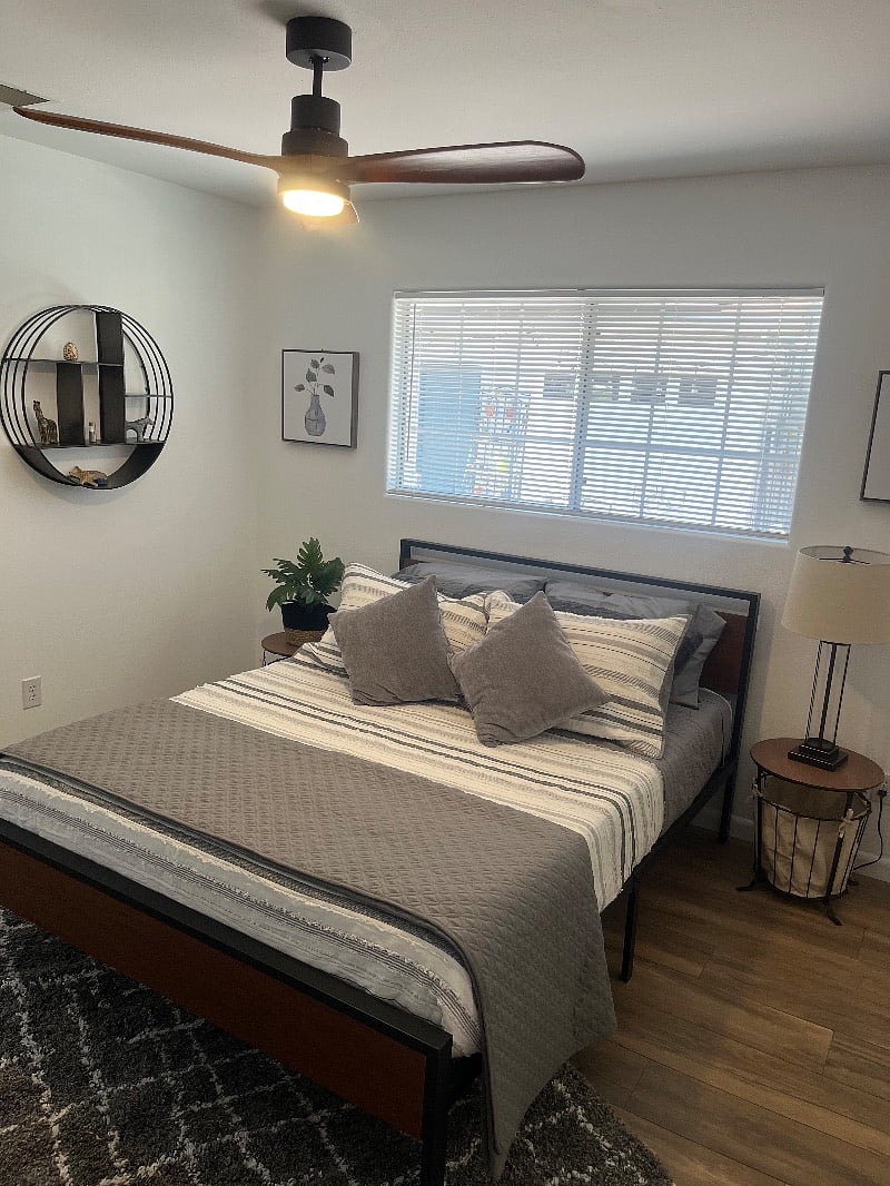 Bedroom with queen bed