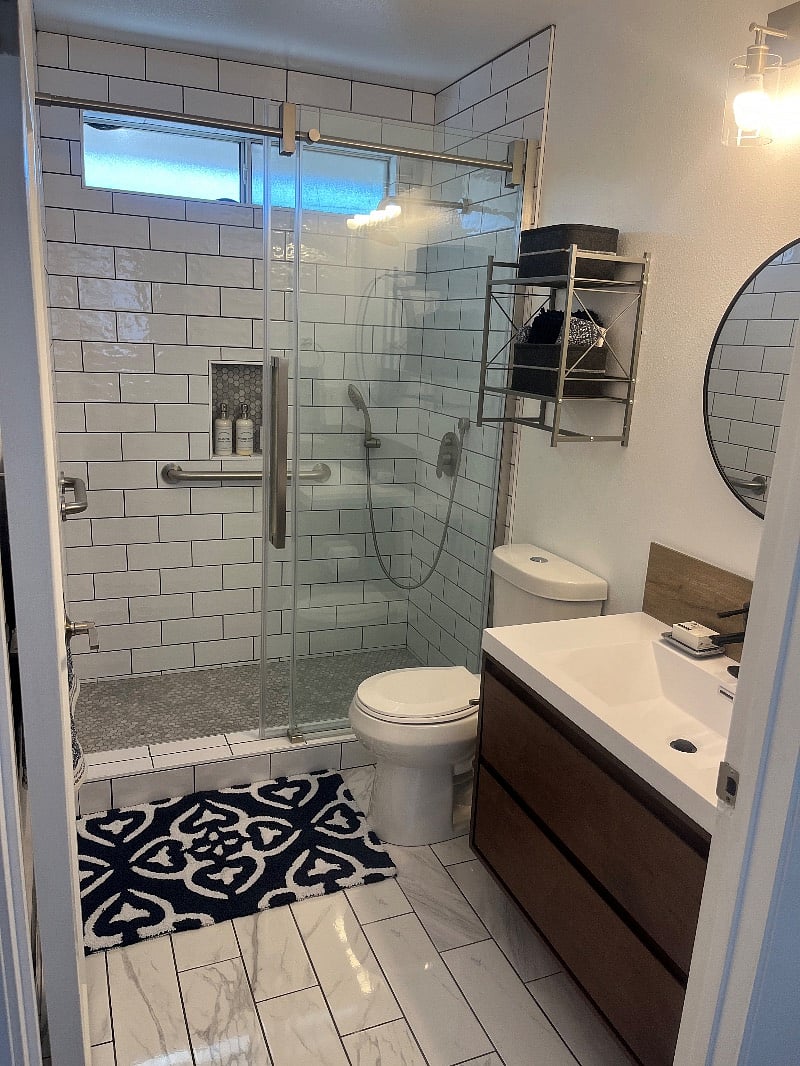 Bathroom shower