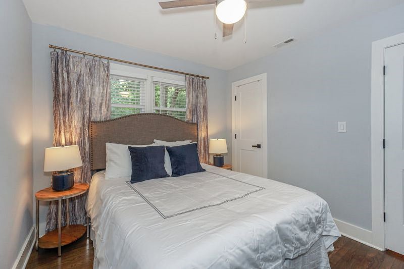 Furnished Finder property 381450_1 photo 9