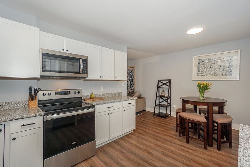 Furnished Finder property 381450_1 photo 16