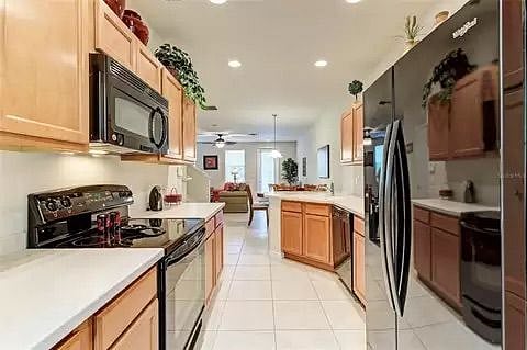 Furnished Finder property 381477_1 photo 9