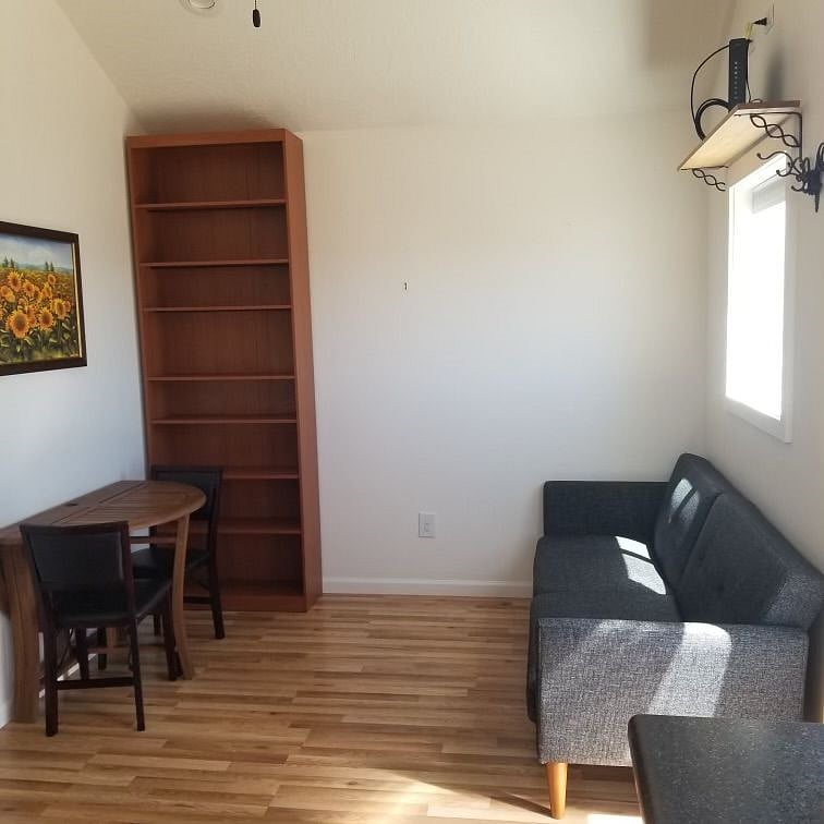 Furnished Finder property 381479_1 photo 4