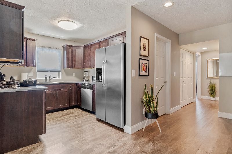 Furnished Finder property 381486_1 photo 17