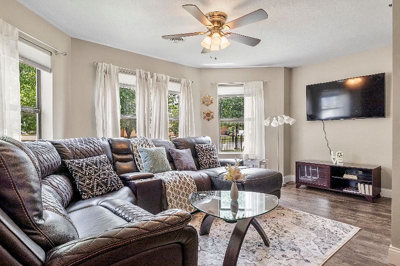Furnished Finder property 381486_1 photo 25