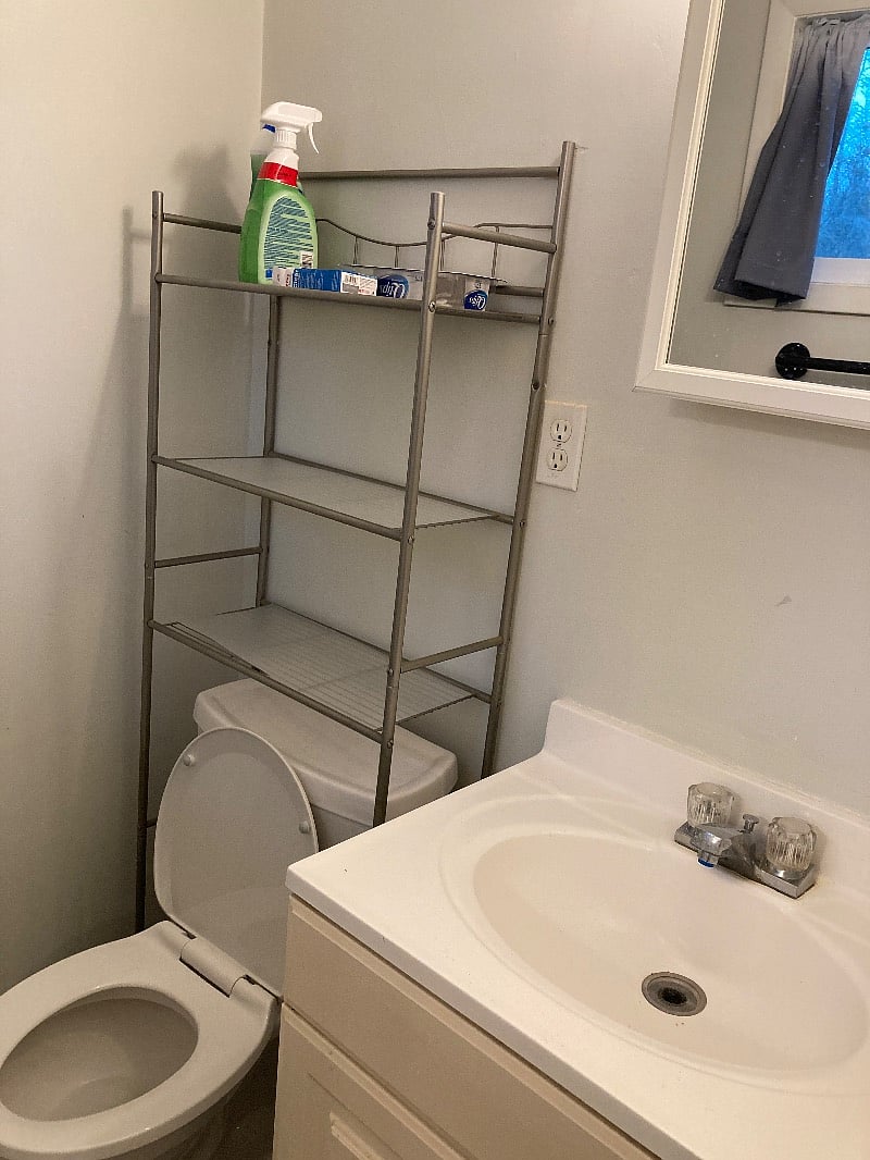 En-suite bathroom for Room One