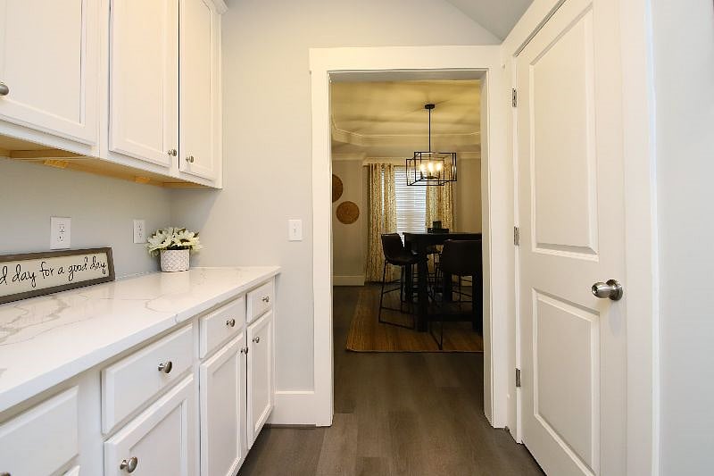Furnished Finder property 381566_1 photo 15