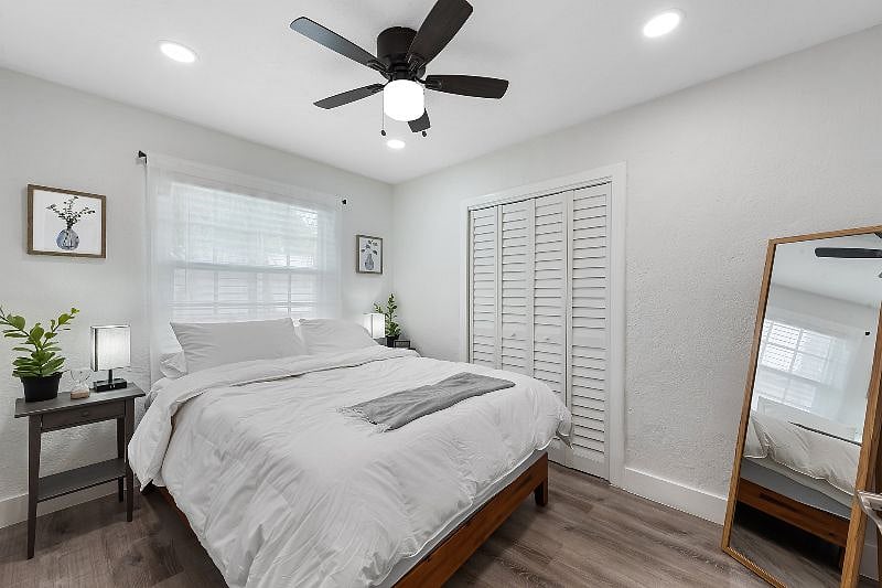 Master Room with Queen Bed