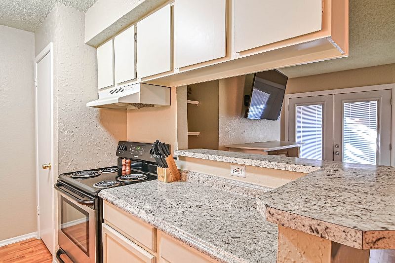 Furnished Finder property 381682_2 photo 6