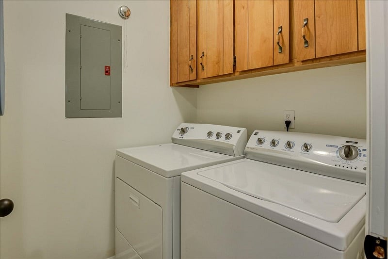 Furnished Finder property 381684_2 photo 12