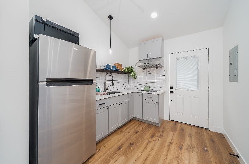 Furnished Finder property 381691_1 photo 18