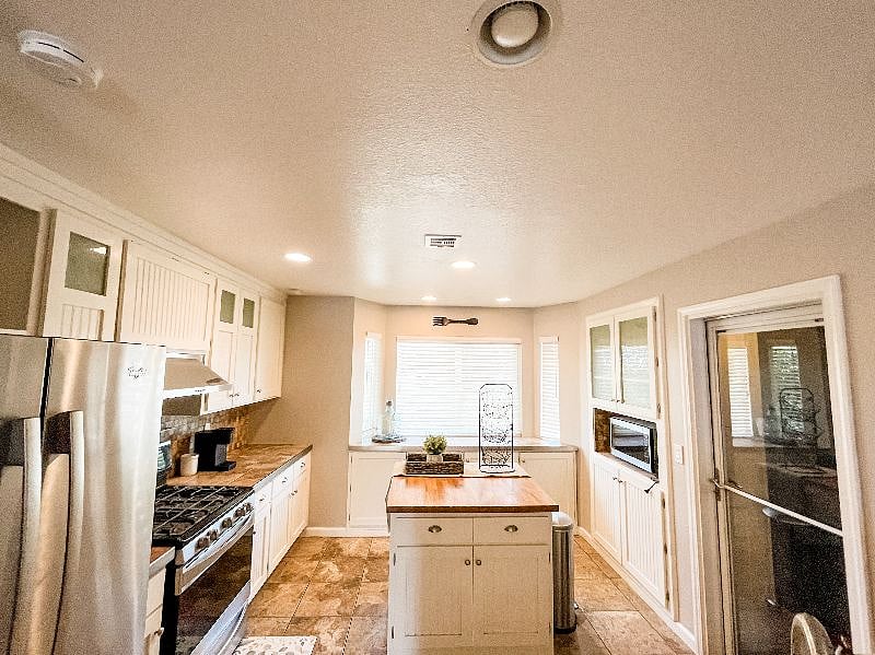 Furnished Finder property 381729_1 photo 10
