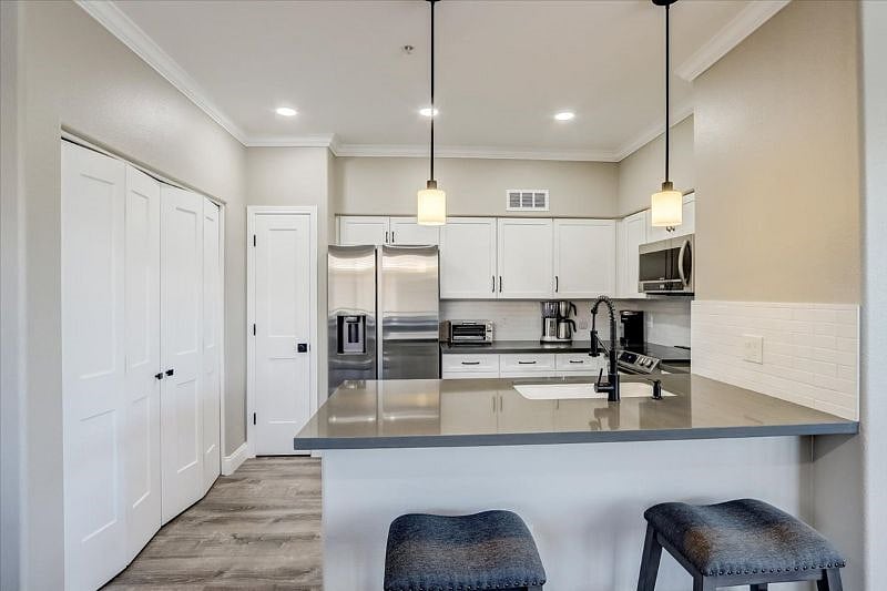 Furnished Finder property 381792_1 photo 13