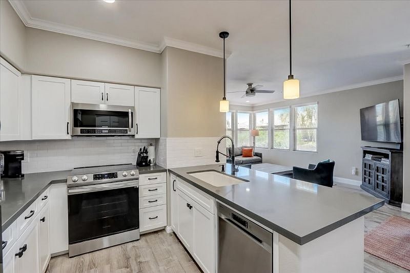 Furnished Finder property 381792_1 photo 15