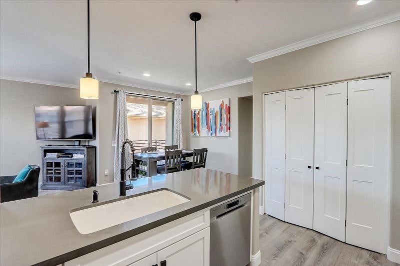 Furnished Finder property 381792_1 photo 16