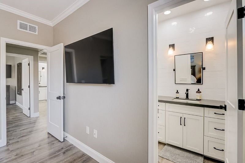 Furnished Finder property 381792_1 photo 29