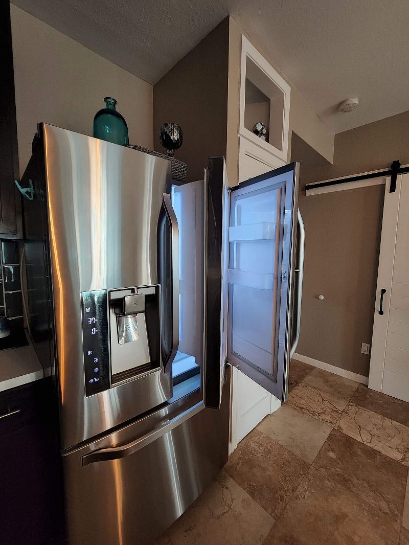 Extra spacius Door-in Door refrigerator