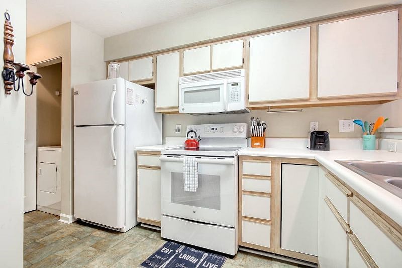 Furnished Finder property 381826_1 photo 9