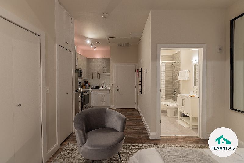 Furnished Finder property 381859_1 photo 9