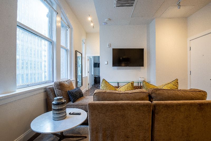Furnished Finder property 381859_2 photo 25
